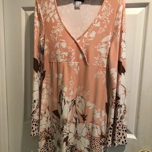 Floral Dress with long sleeves that flare